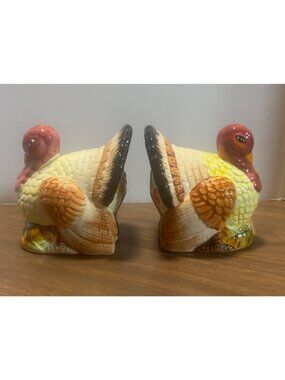 WCL Thanksgiving Turkey Salt & Pepper Shakers Ceramic Seasonal Decor VTG 90s